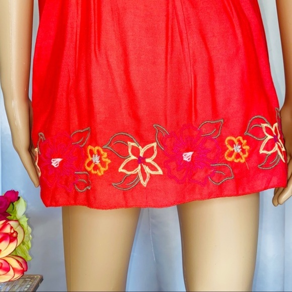 Flower embroidered maternity top - Picture 8 of 15